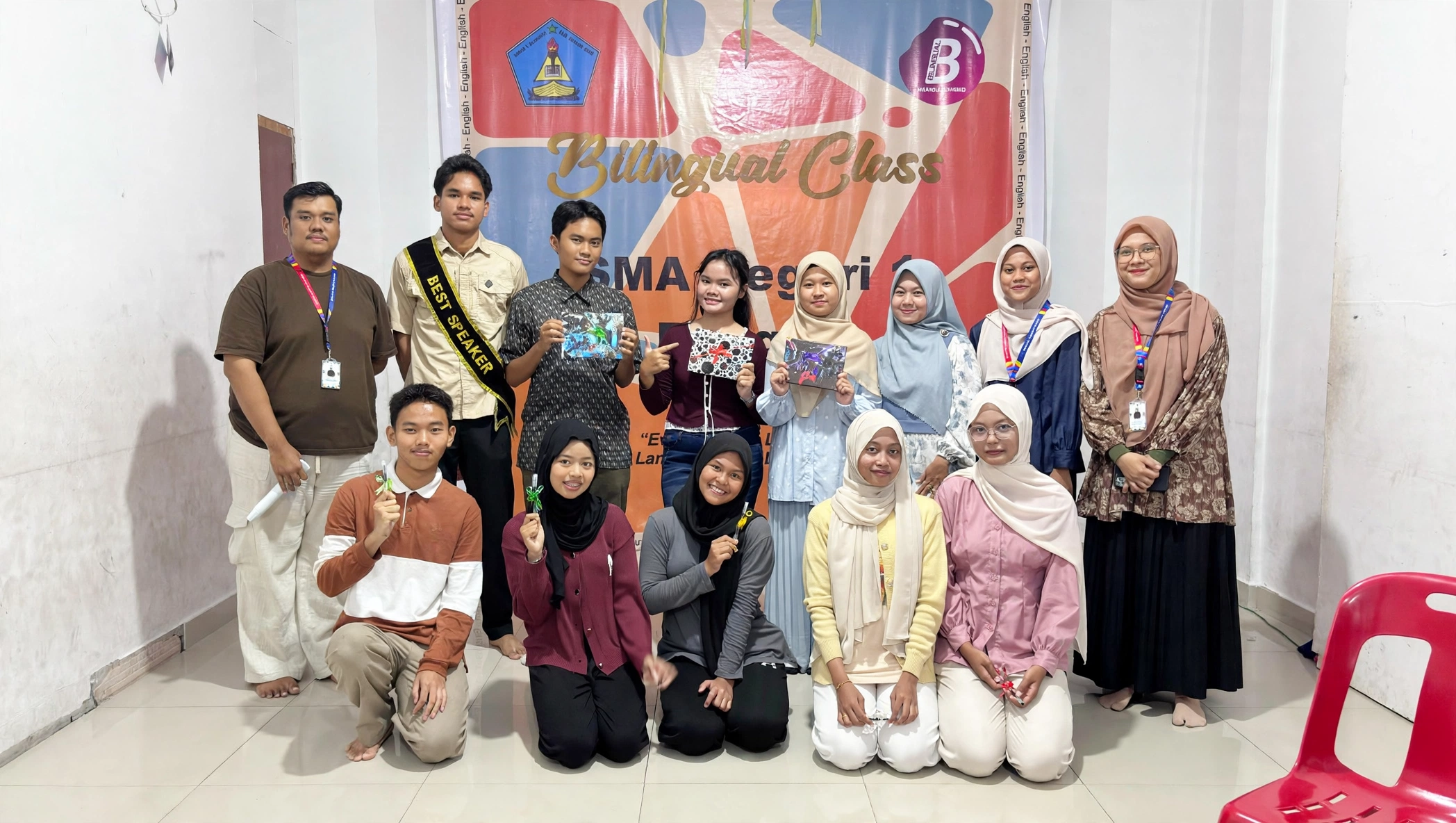 Foto 2 — Gelar Bilingual English Show, Tampilkan Kepercayaan Diri Berbahasa Inggris